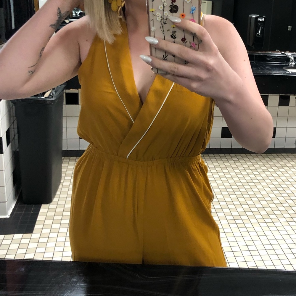 Mustard jumpsuit - Picture 2 of 4
